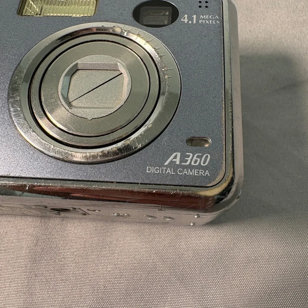 Fujifilm FinePix A360 Digital Camera 4.1MP Silver Blue Point and Shoot Untested